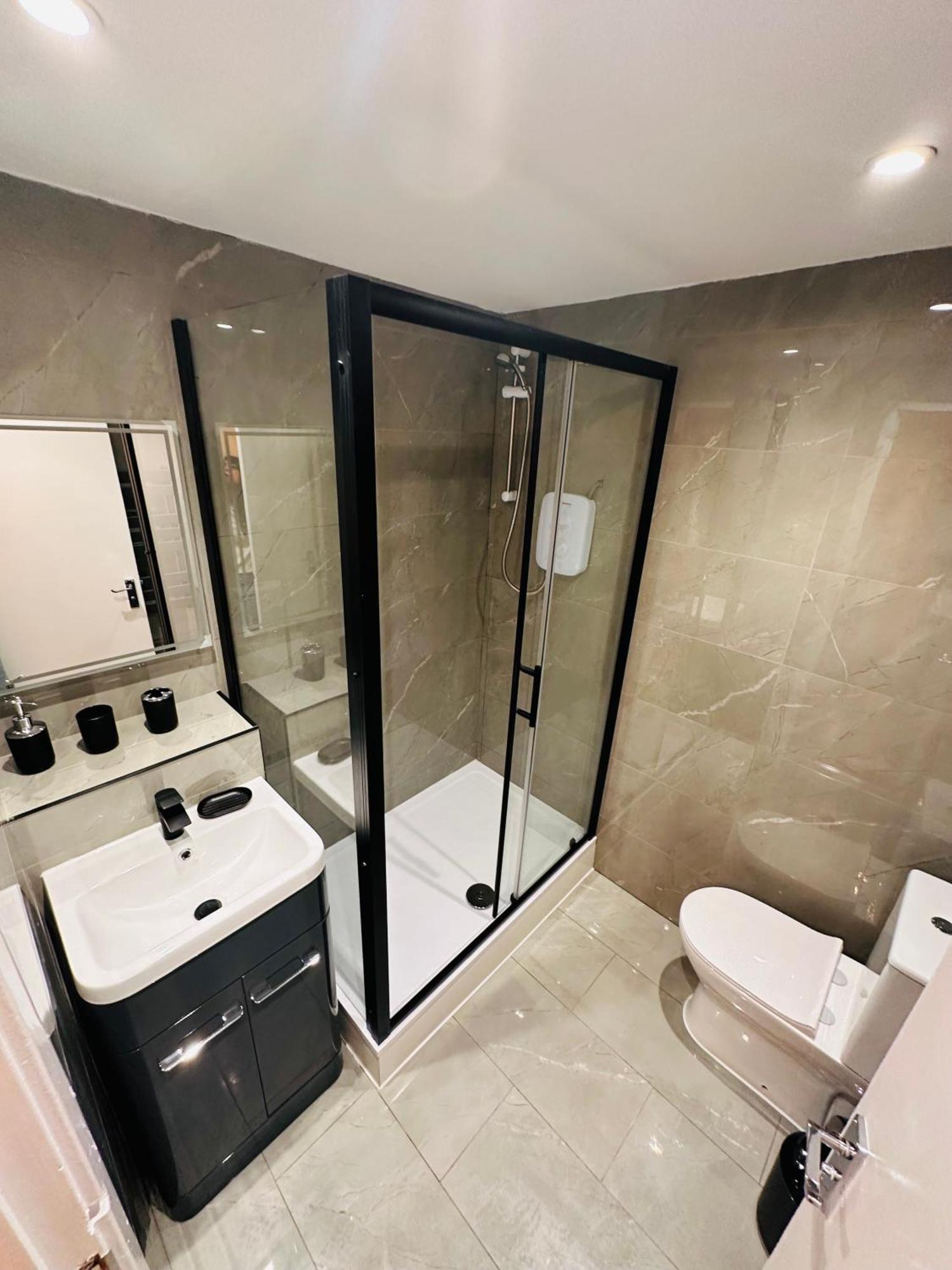 B - Newley Renovated Private Self-Contained Room In A Shared Apartment In Birmingham City Centre Luaran gambar